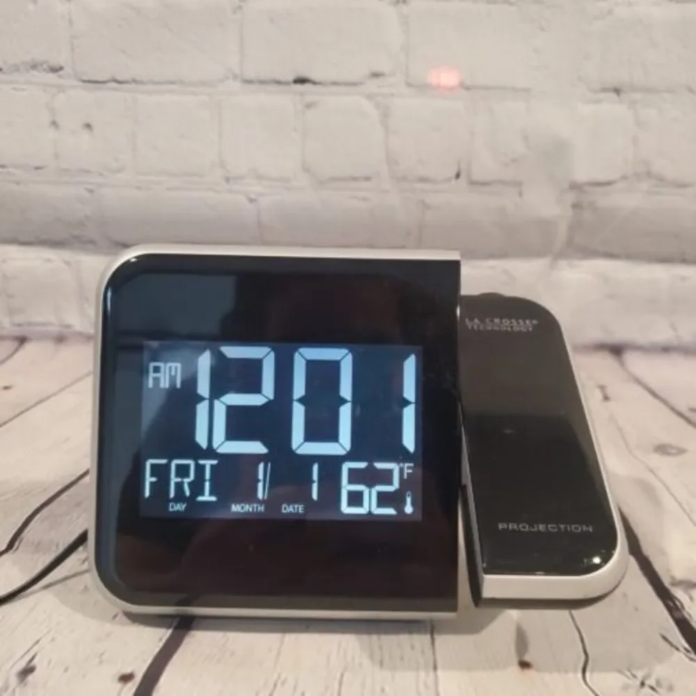 La Crosse Technology Projection Electric Alarm‎ Clock Indoor Temp W85923